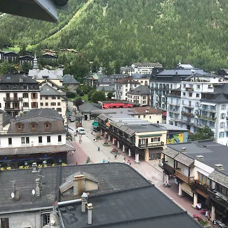 Beautiful In Centre With Superb Mountain Views