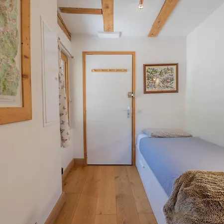 Beautiful In Centre With Superb Mountain Views 아파트 *
