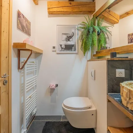 Apartment Beautiful In Centre With Superb Mountain Views *