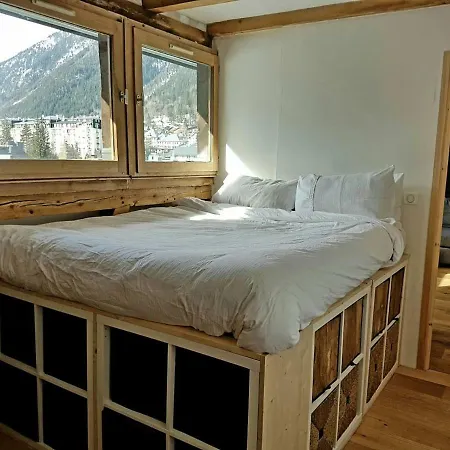 Beautiful In Centre With Superb Mountain Views Apartment