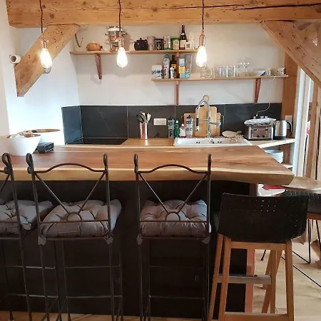 Apartment Beautiful In Centre With Superb Mountain Views