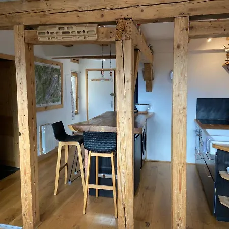 Apartment Beautiful In Centre With Superb Mountain Views *